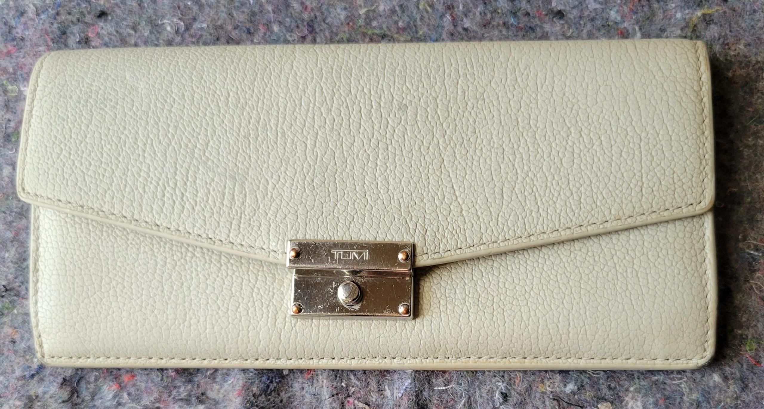 Tumi Pre-owned Women's Wallet Credit Card Holder