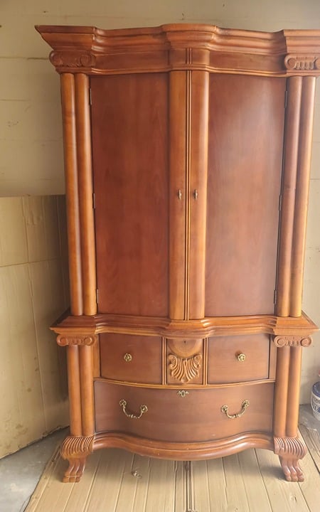 Antique Lexington Media Cabinet Armoire Claw Foot 1998