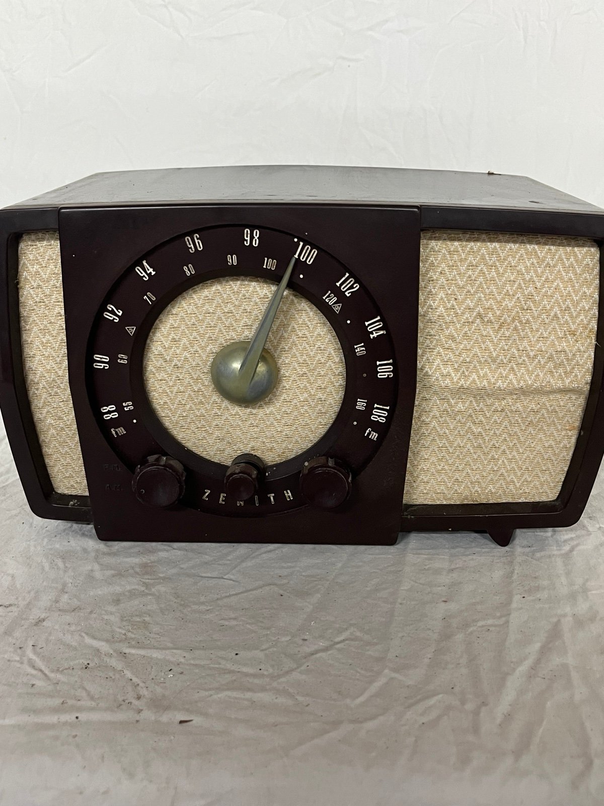 Zenith S-17366 Vintage Tube Radio In Excellent Serviced Condition