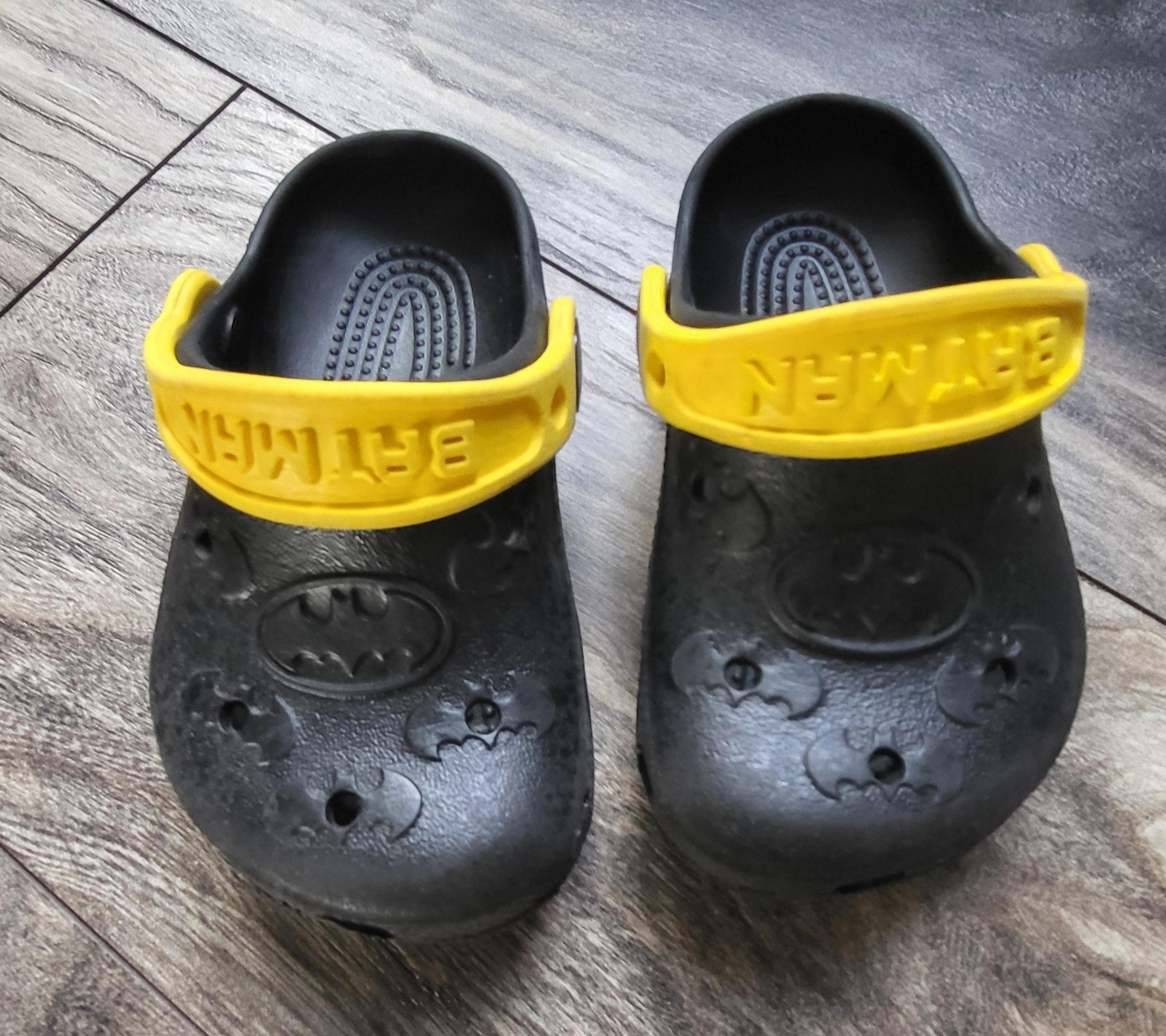 Batman Crocs