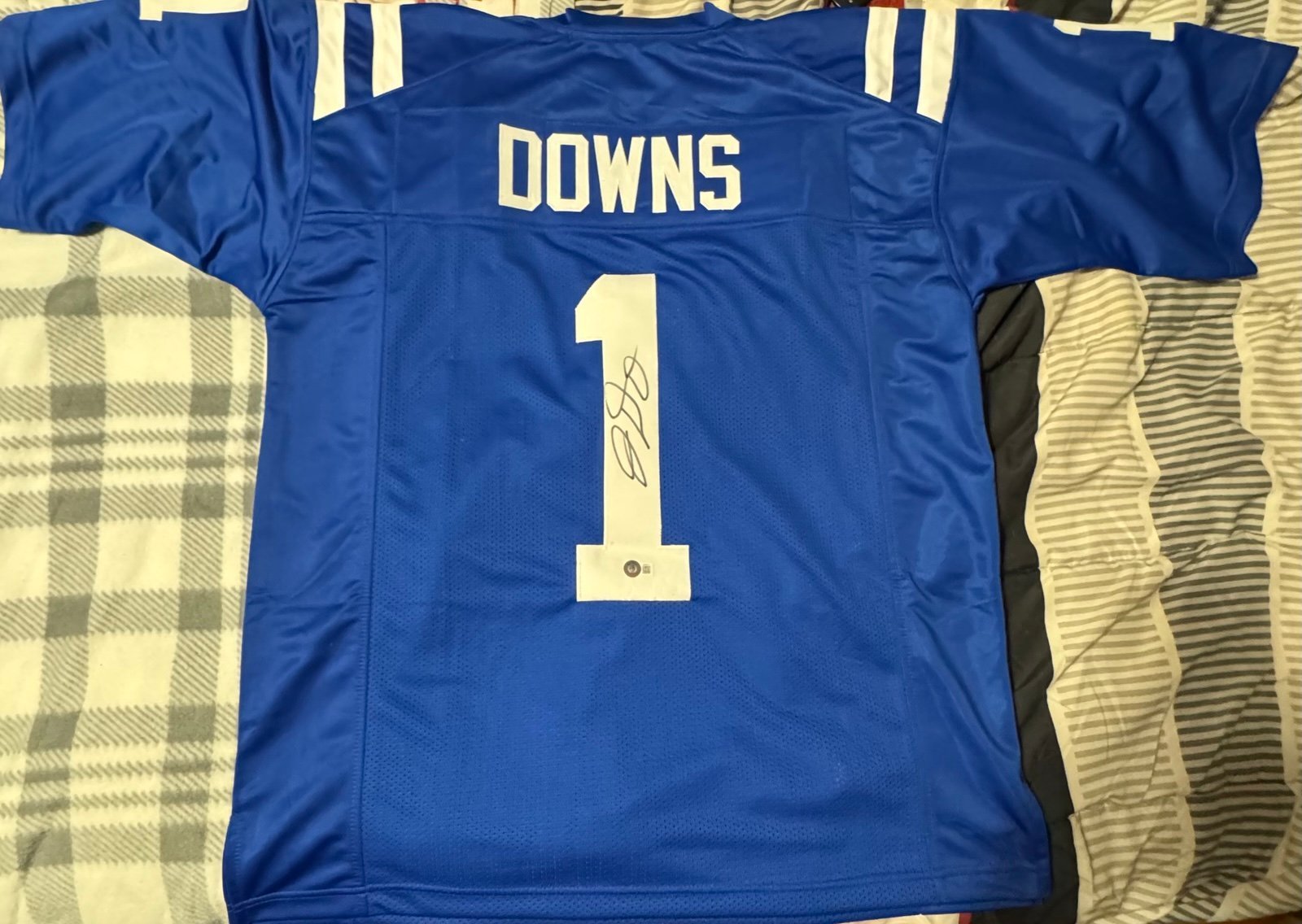 Josh Downs indolnapolus Colts authentic Signed Jersey, Like New, never worn. XL