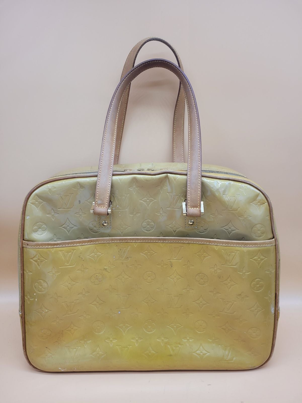 Auth. Louis Vuitton Vernis Shoulder Bag