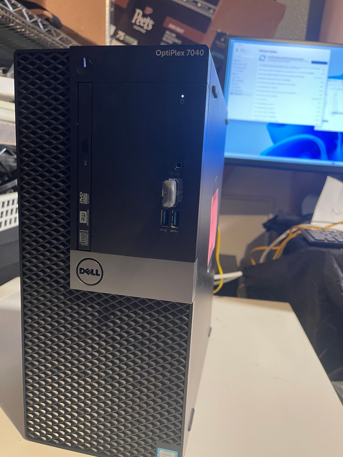 Dell OptiPlex 7040 - 25 with dual DVI and Display Port card