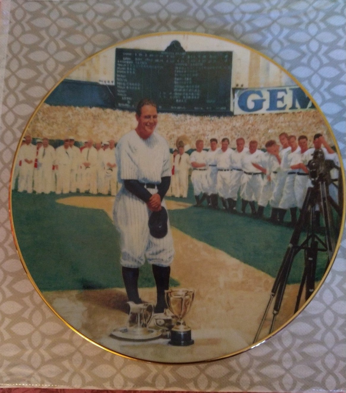 LOU GEHRIG COLLECTIBLE Plate