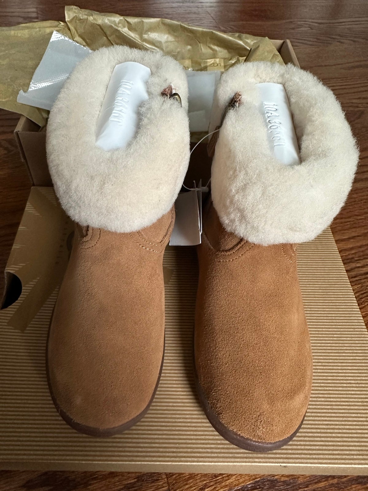 UGG kids size 10