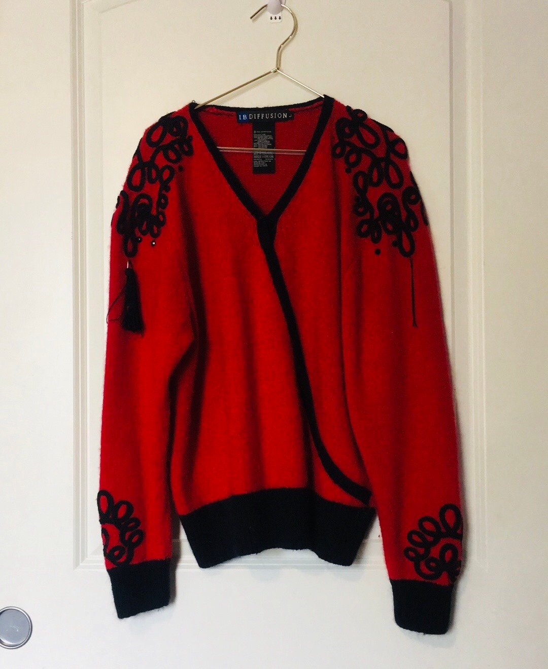 I.B. Diffusion Silk Angora Lambs Wool Sweater Red Black Beaded Size Large