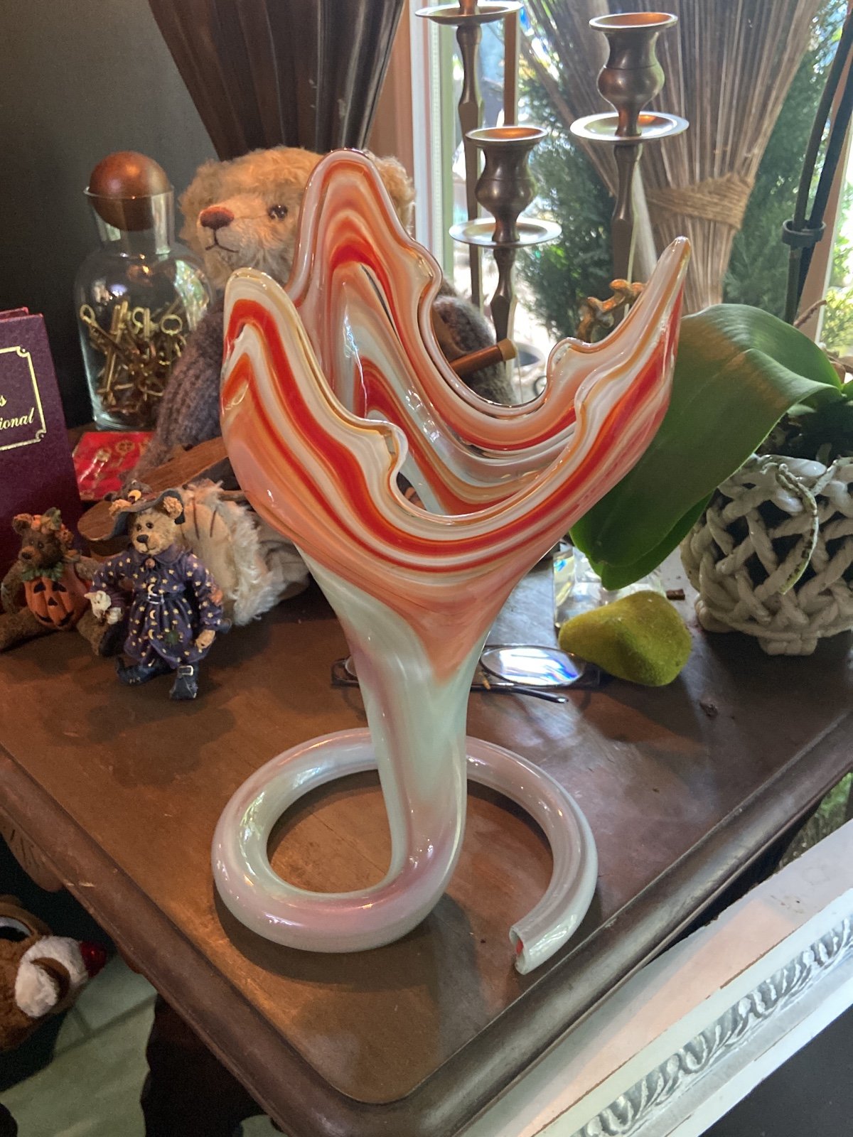 orange stretched Glass swirled vase
