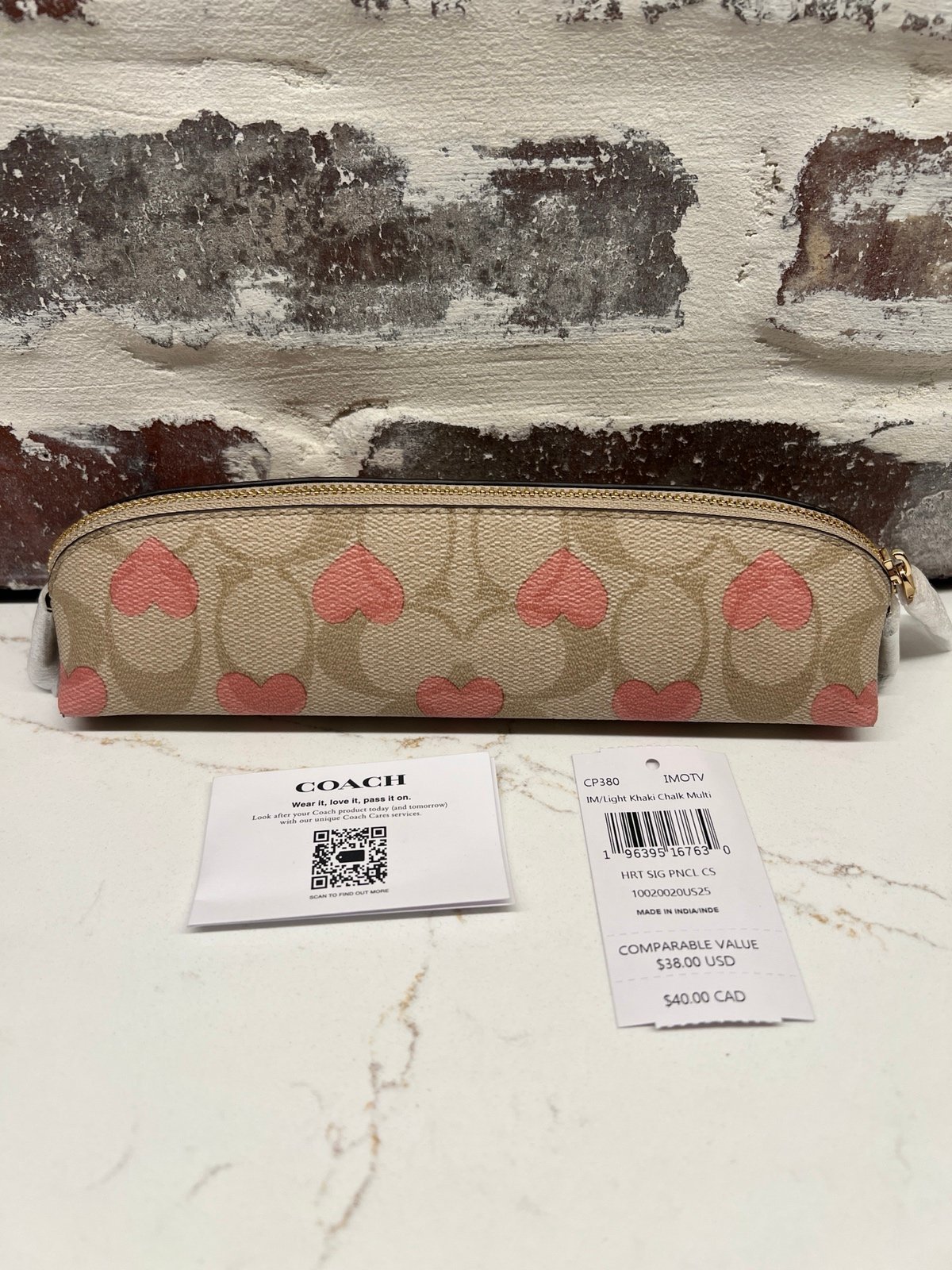 Coach pencil case heart print CP380