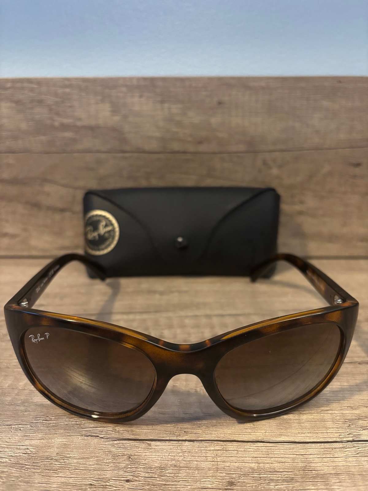 Ray-Ban (RB4376)