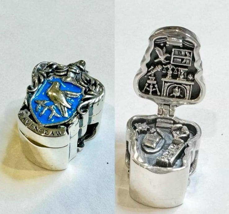 Polly pocket Style Harry Potter Hogwarts Ravenclaw common room 925 silver charm
