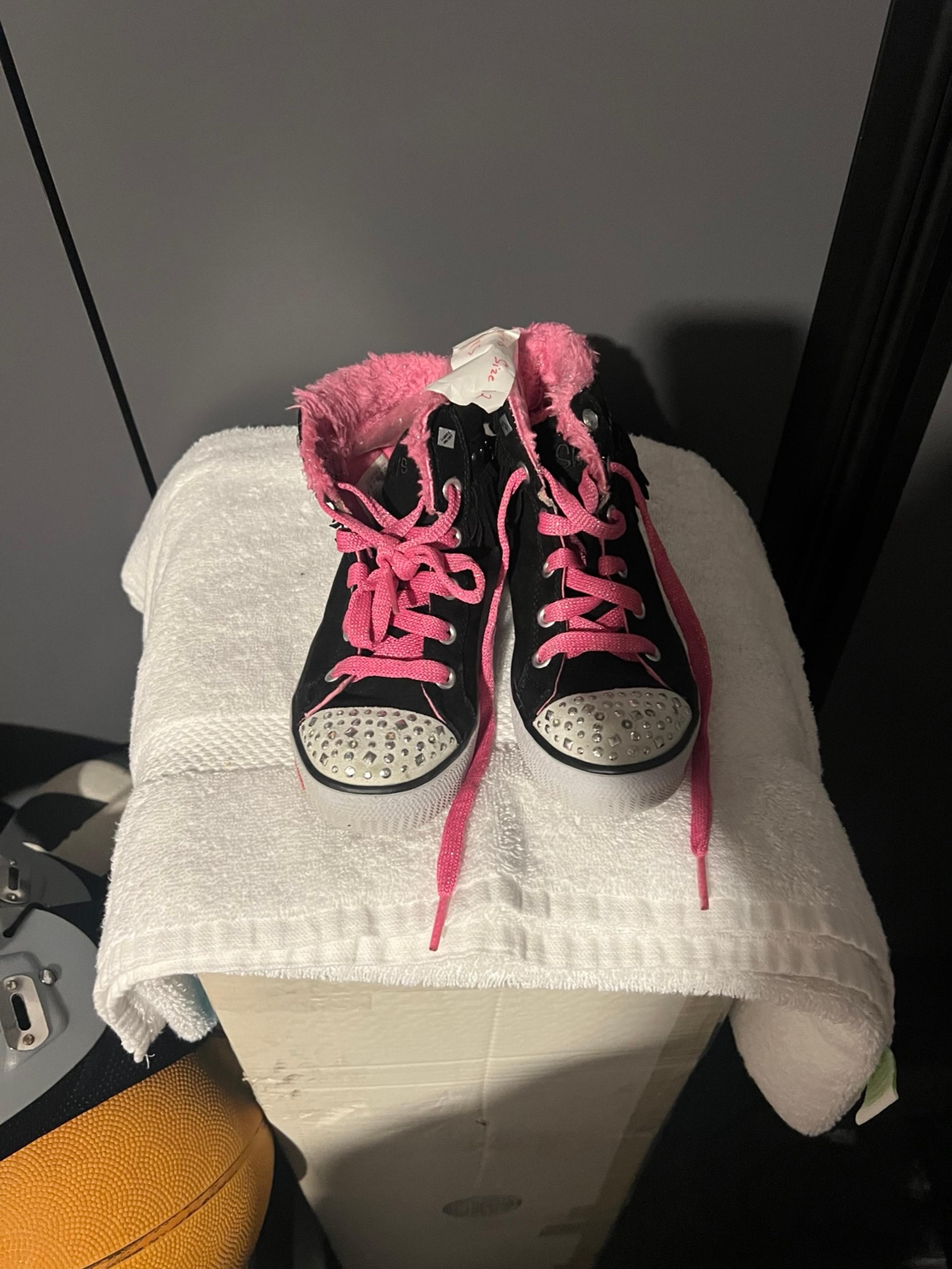 Girls sketchers twinkle toe