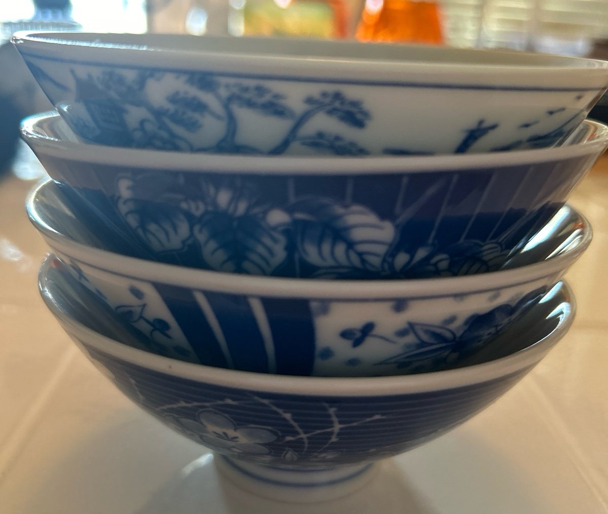 Oriental design ramen / soup / rice bowls! Pier 1 set of 4.