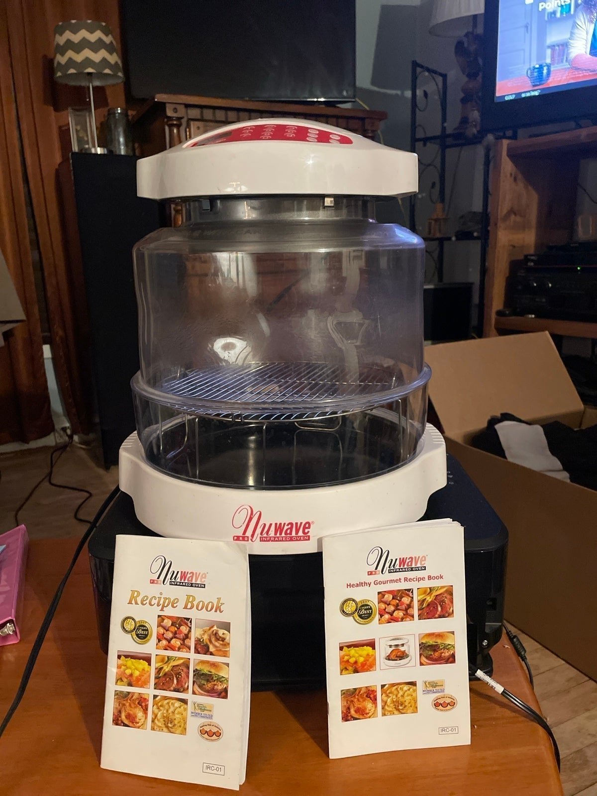 NuWave pro infrared oven comes with 2 recipe books