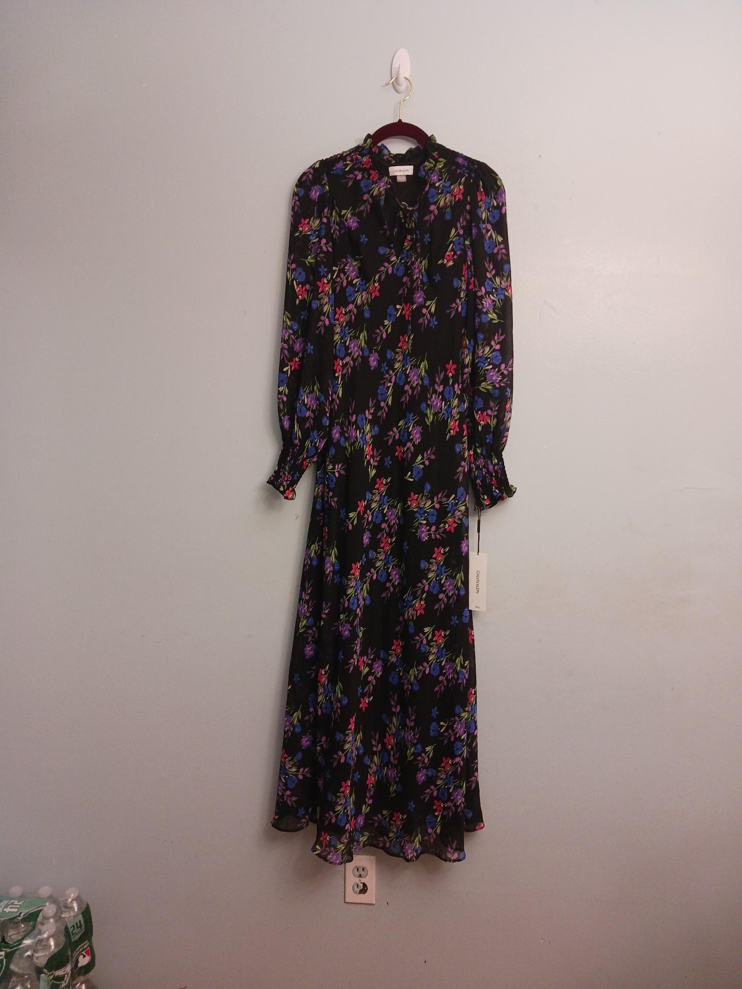Calvin Klein size 4 women's maxi black floral design dress  long sheer sleeves.