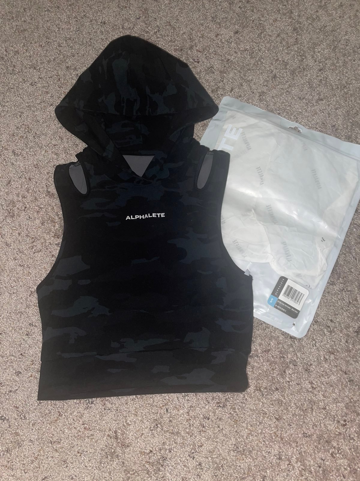 Alphalete camo cropped tank hoodie