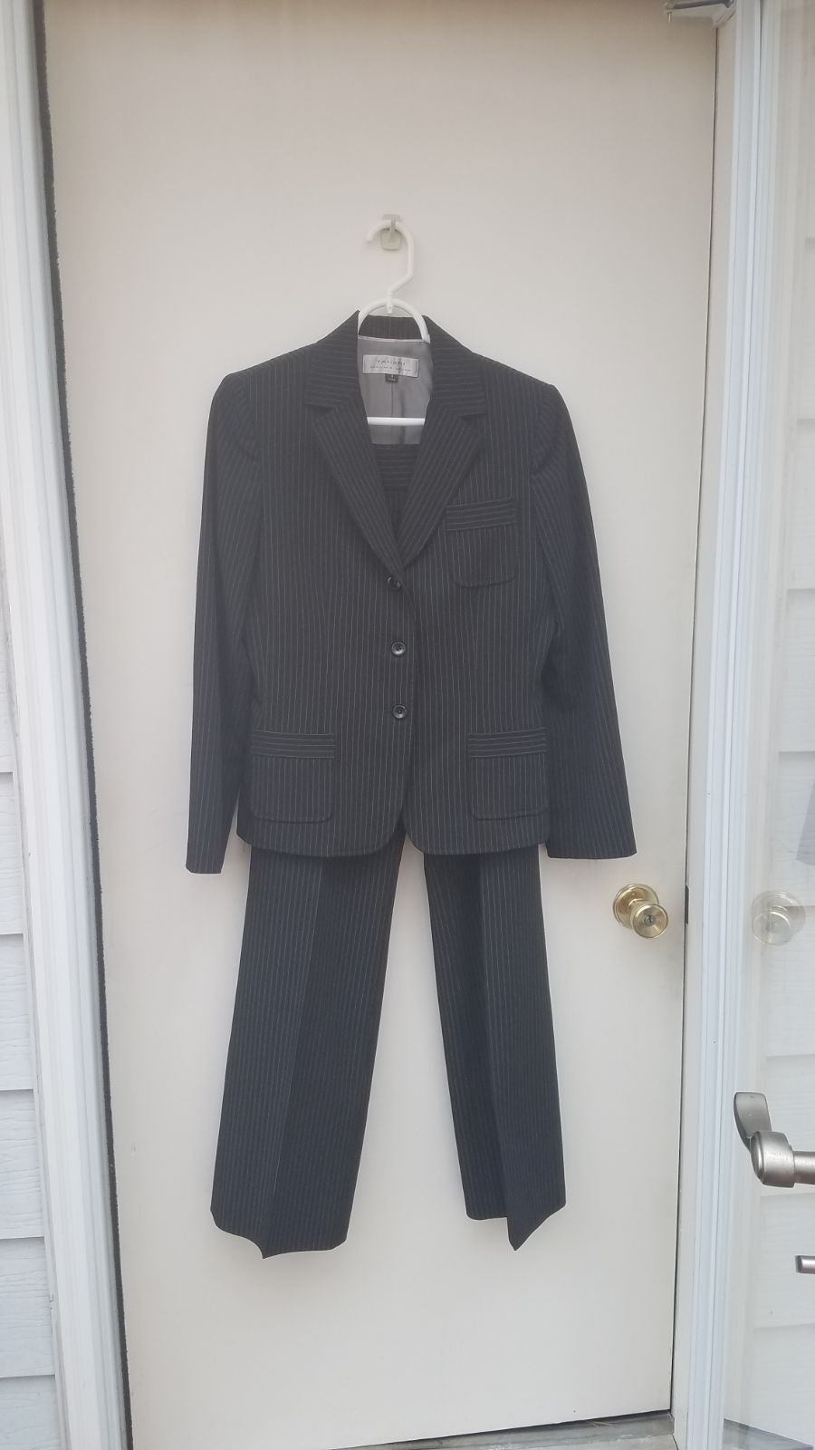Tahari size 8 pinstripe suit