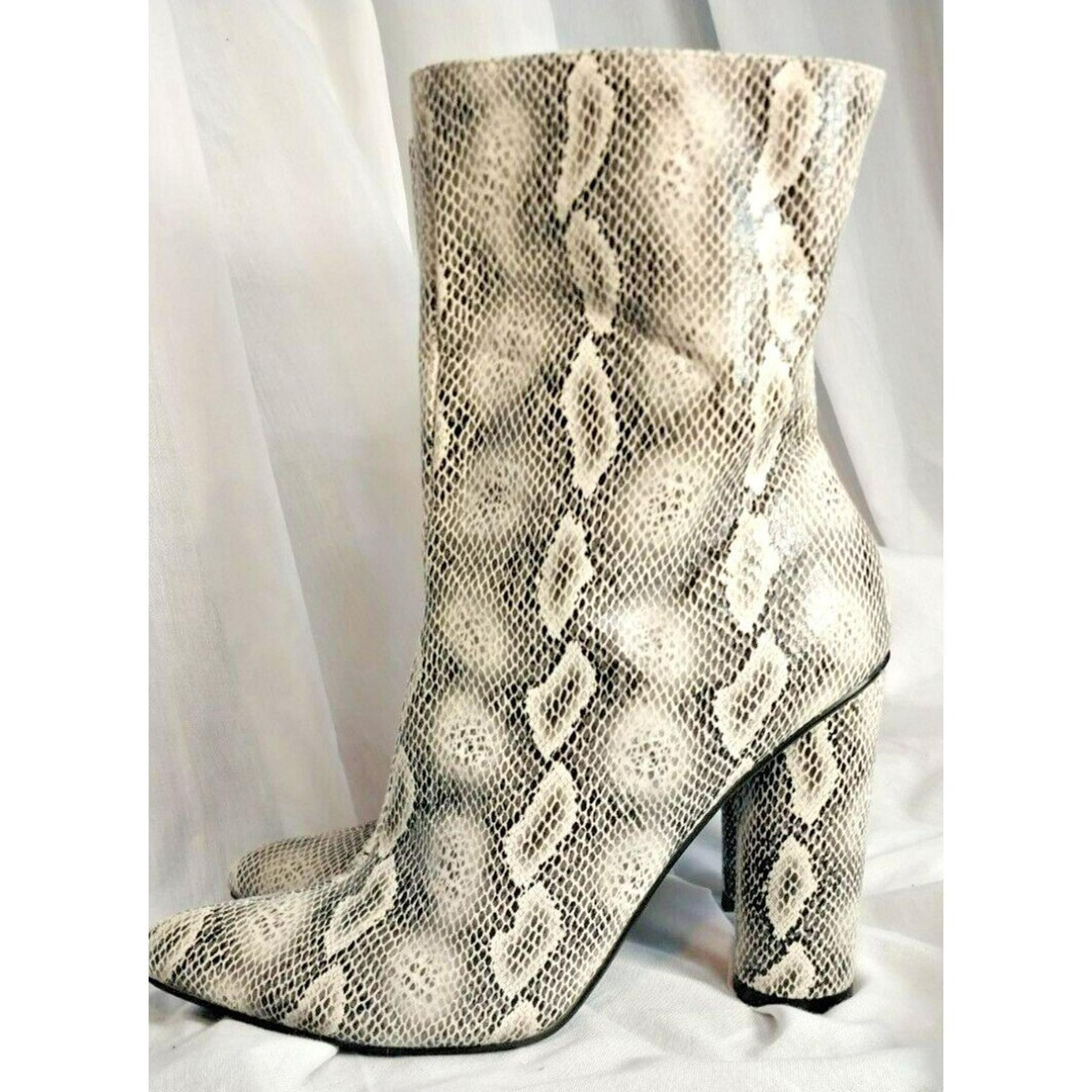 Cape Robbin Snake Reptile Print High Round Heel Shoes Booties Boots Women's 9M