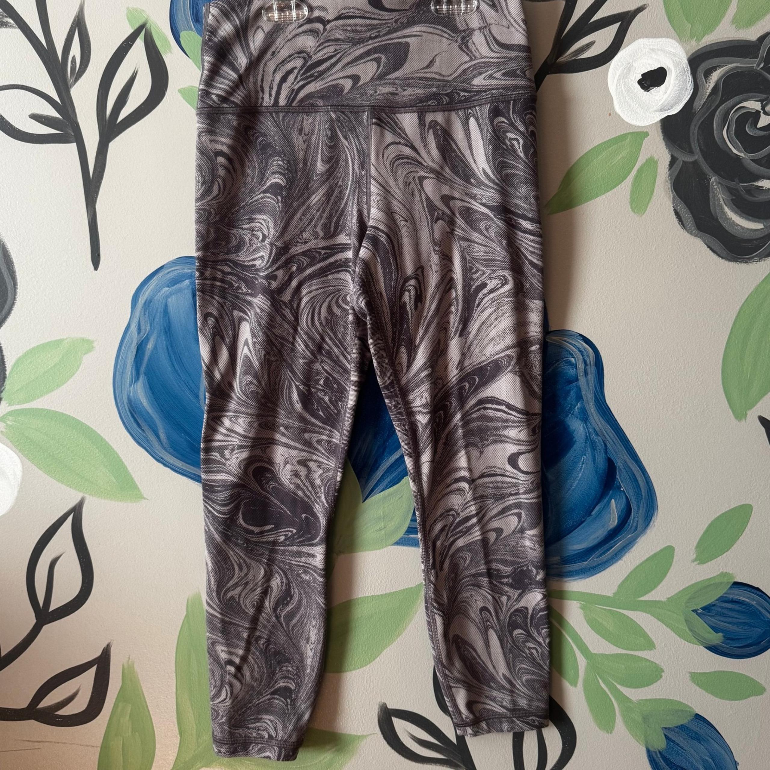 Women's Athleta Athletic Leggings - Gray/Purple Swirl - Size Medium