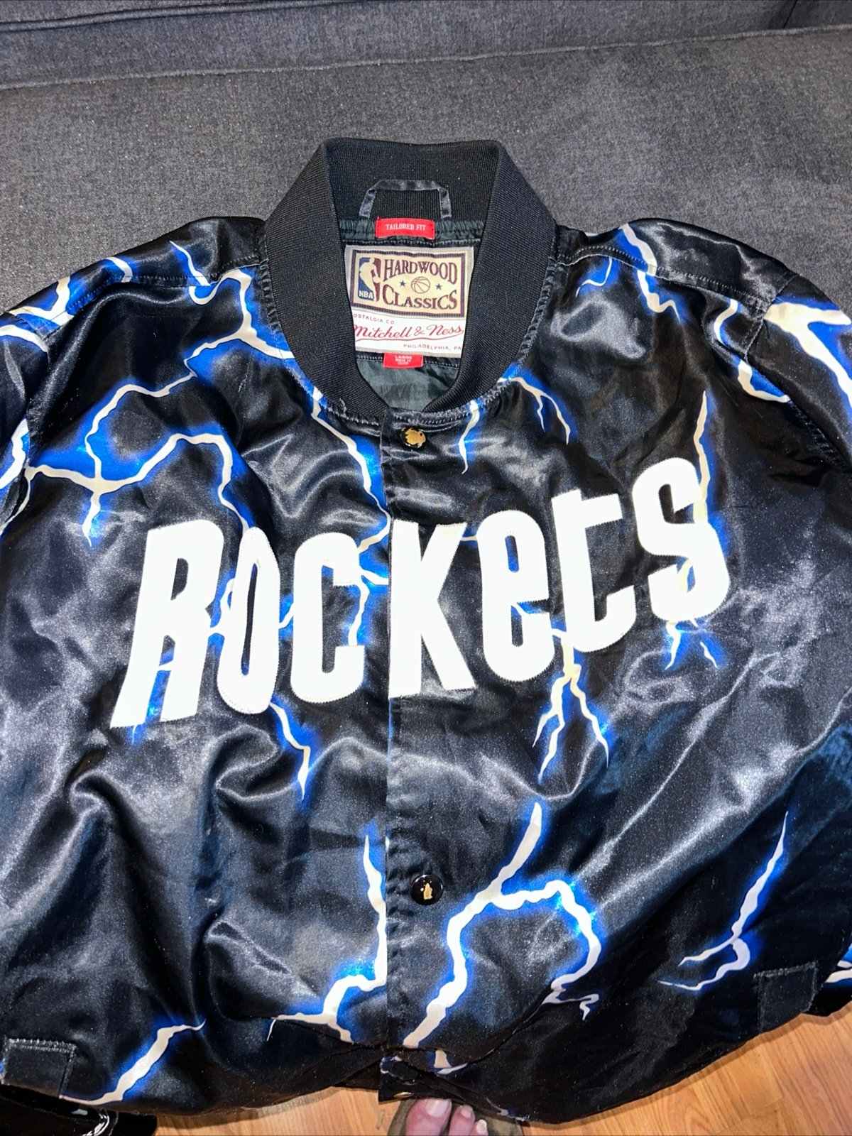 MITCHELL & NESS HARDWOOD CLASSICS HOUSTON ROCKETS SATIN JACKET SIZE Large SU6I13