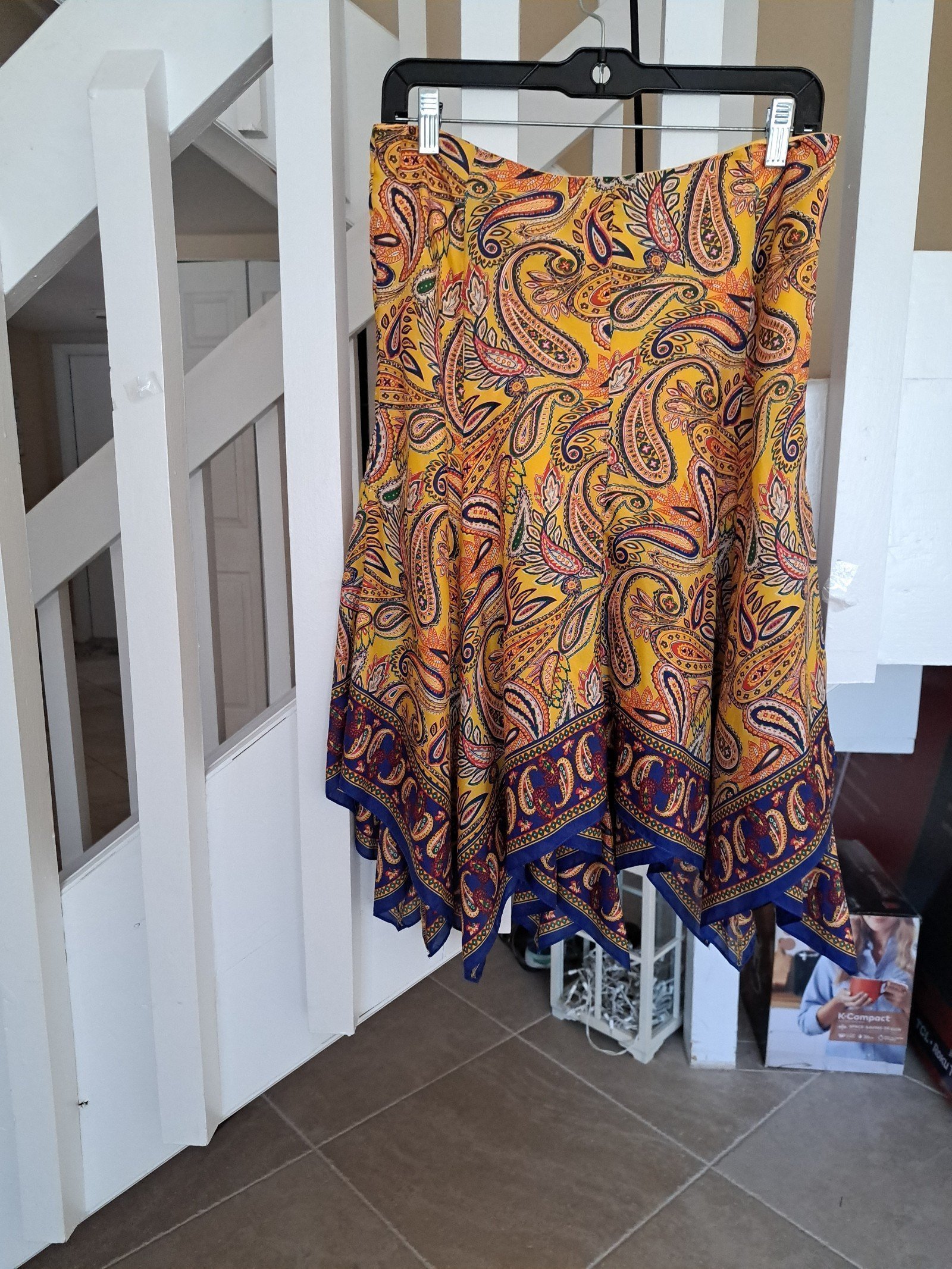 Ralph Lauren Lauren Beautiful Silk Scarf Skirt Paisley Print sz4 EUC