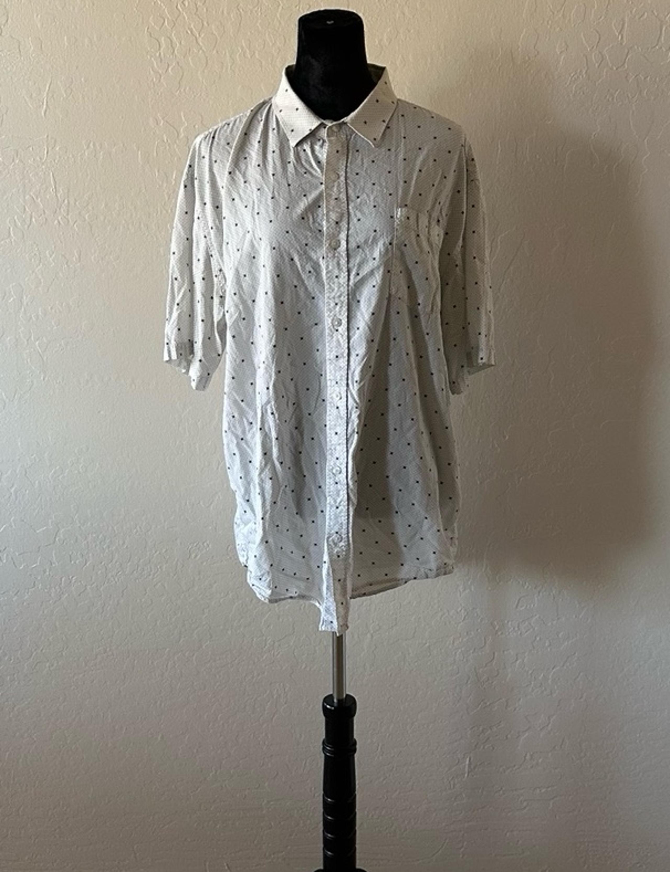 Coastal Nautical Ships Helm Button Up!!