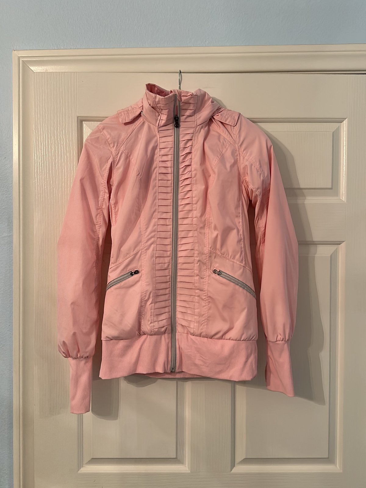 Lululemon pink jacket size 6