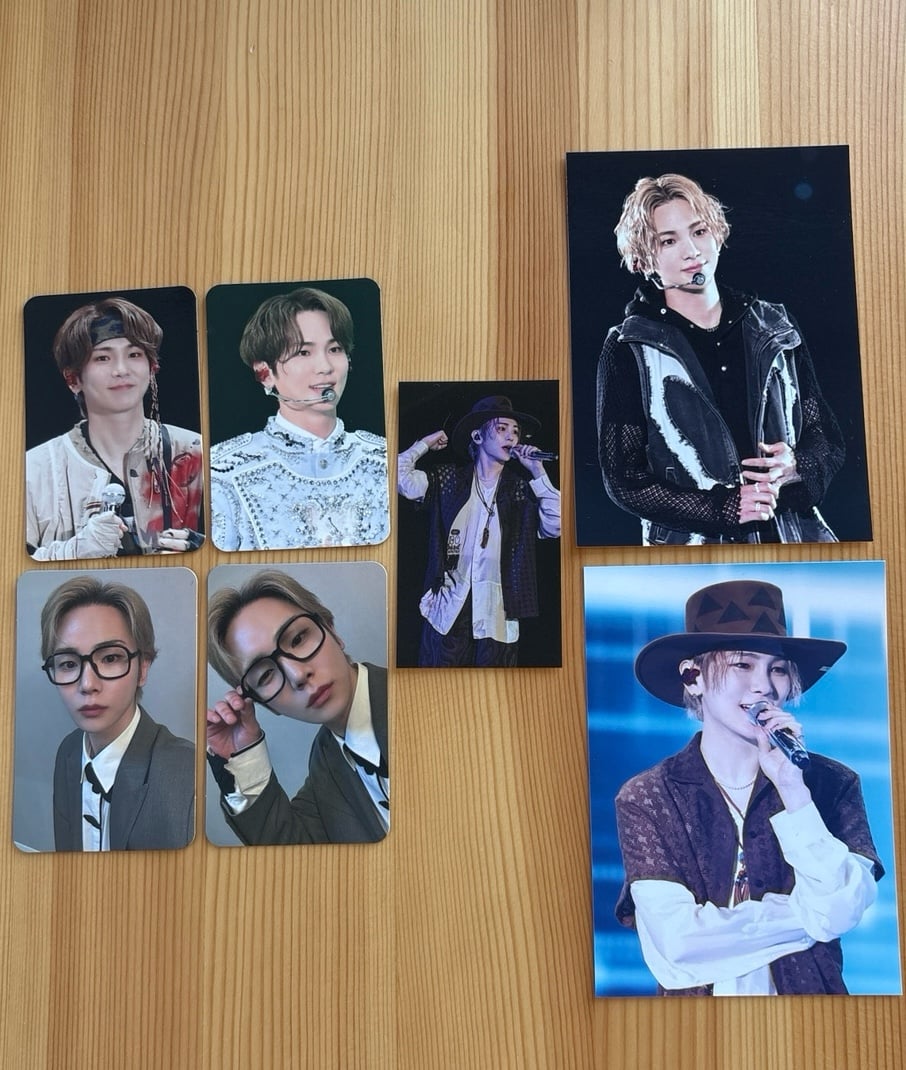 SHINee World VI PERFECT ILLUMINATION Tokyo Dome Key Photocards + photos