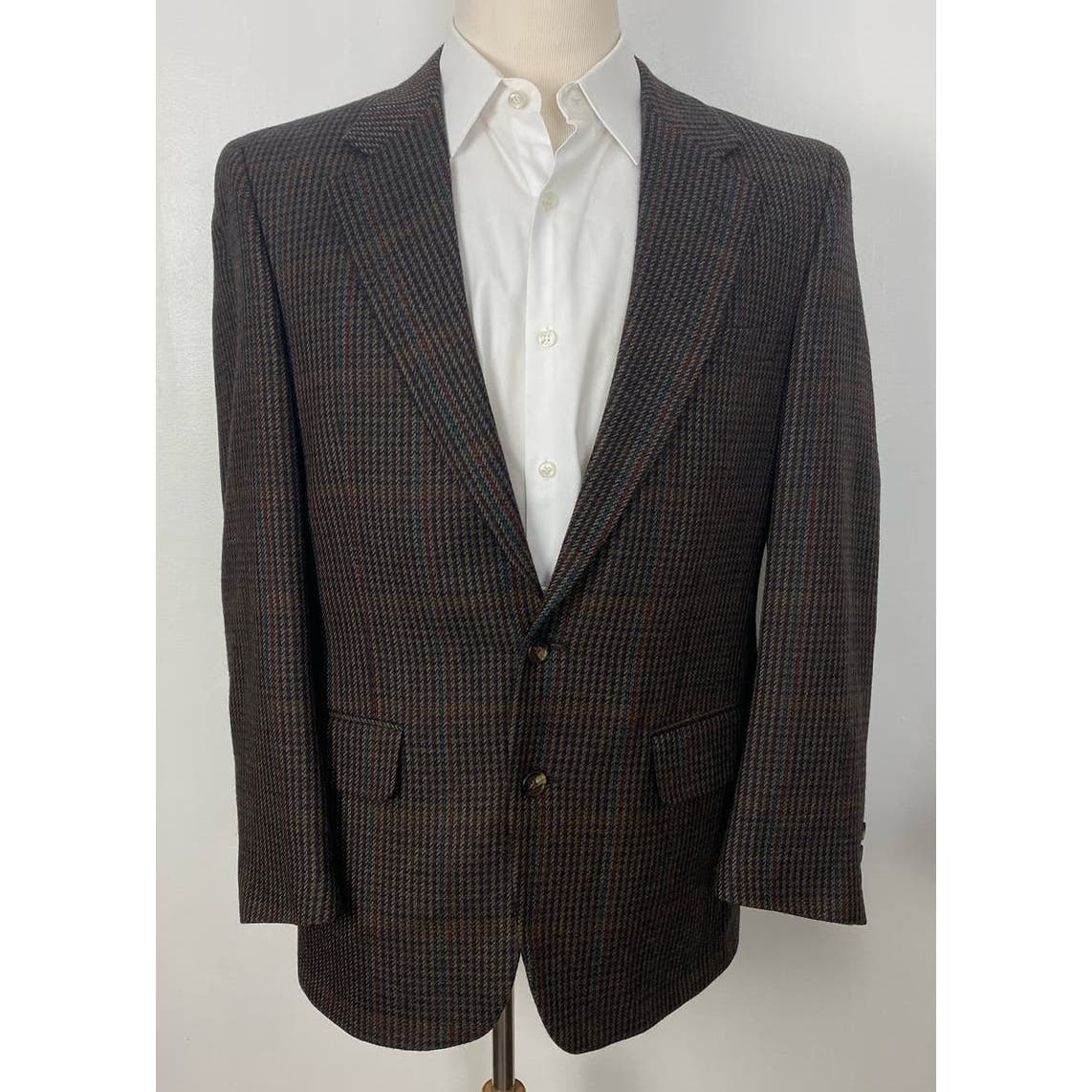 VTG Burberrys Pure Lambs Wool USA Union Made plaid 2-button blazer, 42R