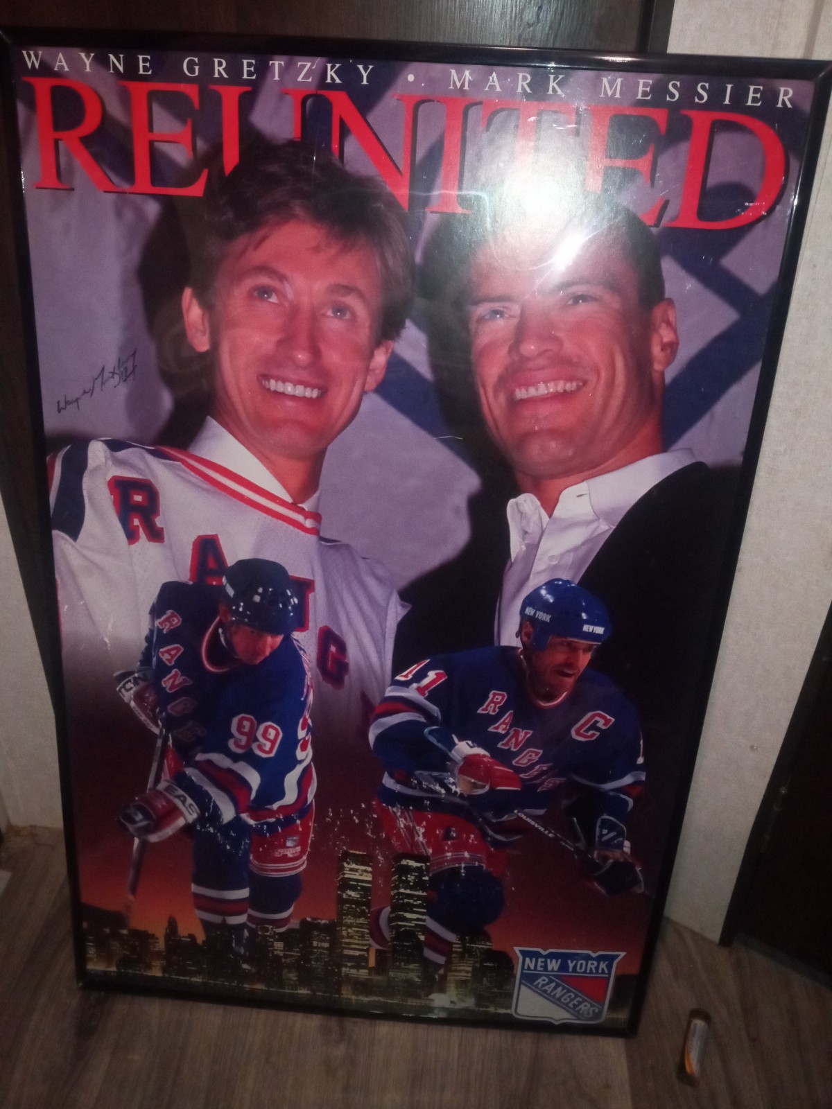 Authentic auction purchased 1 of 1 REUNITED Gretzky/Messier framed poster!