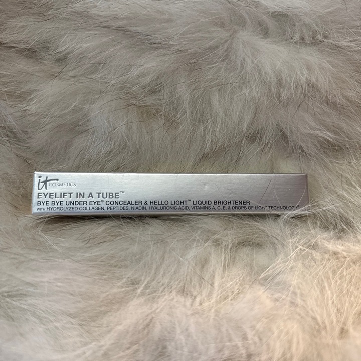 NIB It Cosmetics Bye Bye Under Eye Eyelift In A Tube - Light/Medium - Concealer