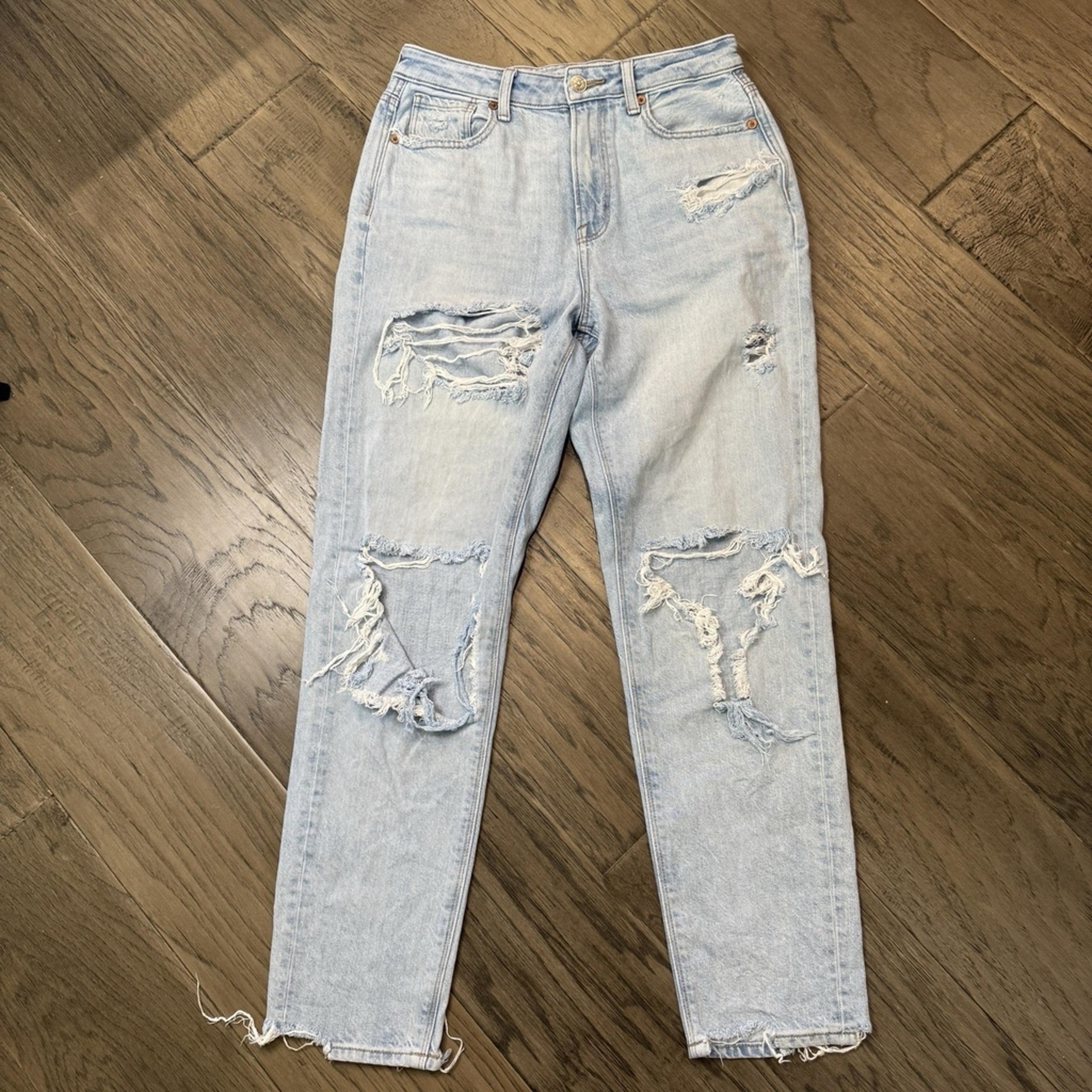 American Eagle Women's Mom Jeans Size 2 Frayed Hem Strigid High Rise Y2K Retro