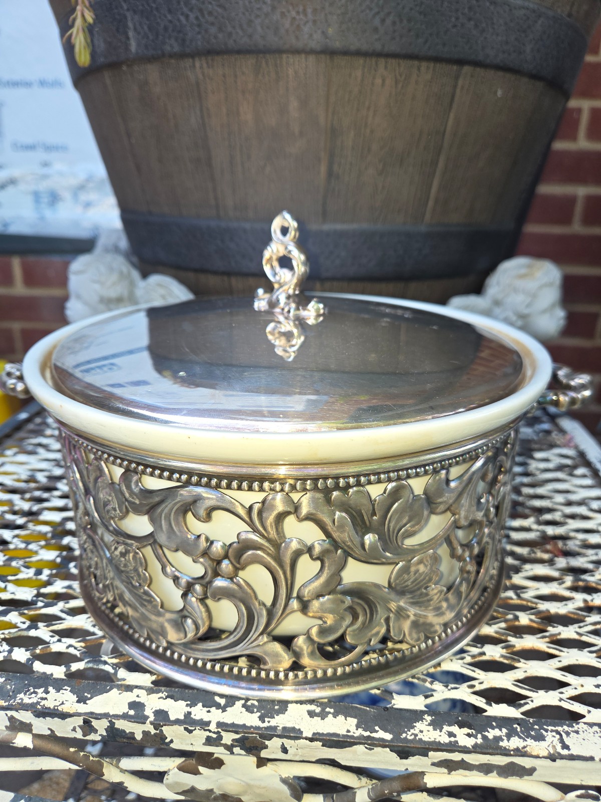 Vintage Reed & Barton 1185 Round Covered Casserole serving dish