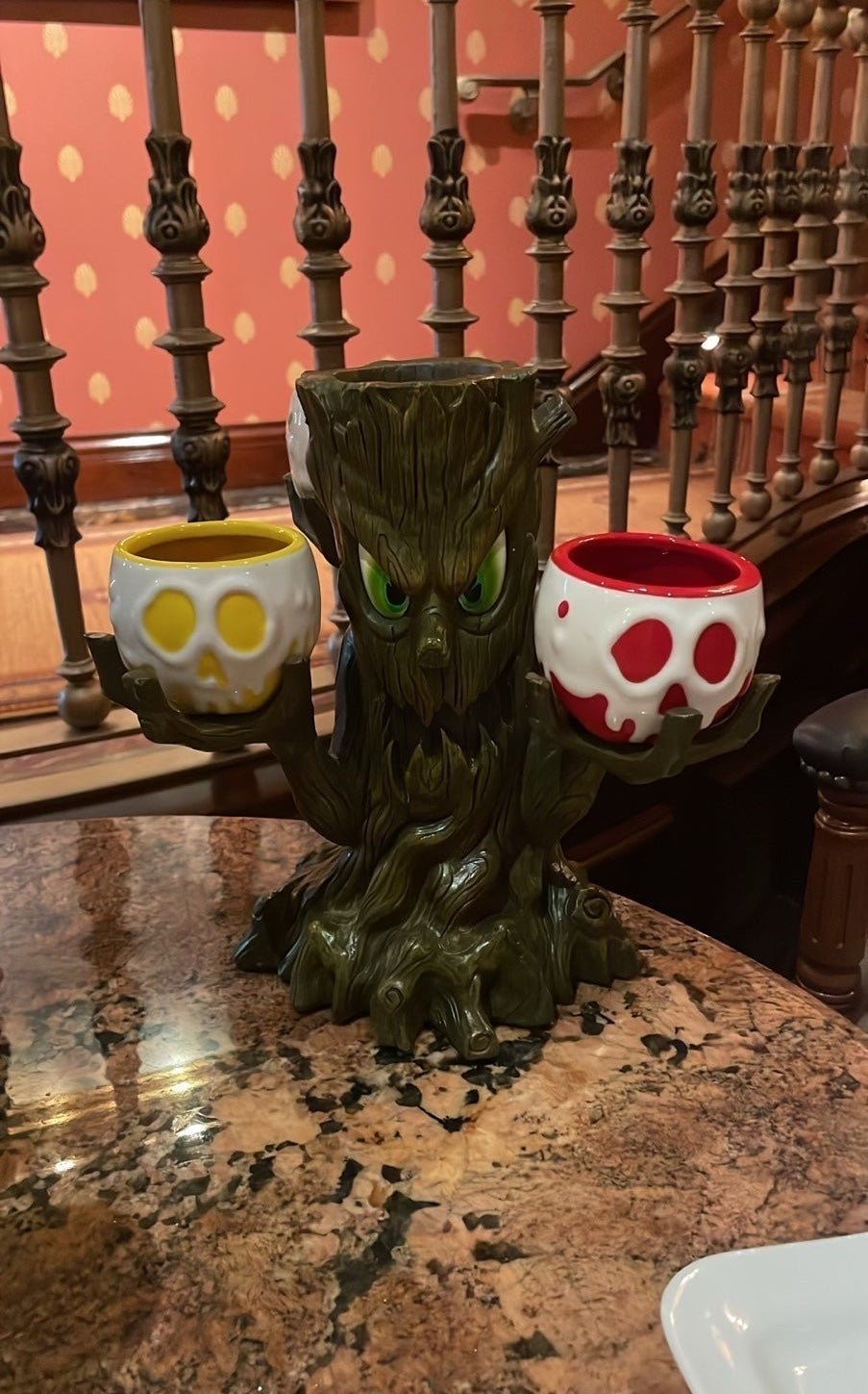 Spooky Tree W/ Poison Apples(SOLD OUT)