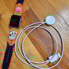 Apple Watch SE 40 mm in Gold GPS/Cellular data
