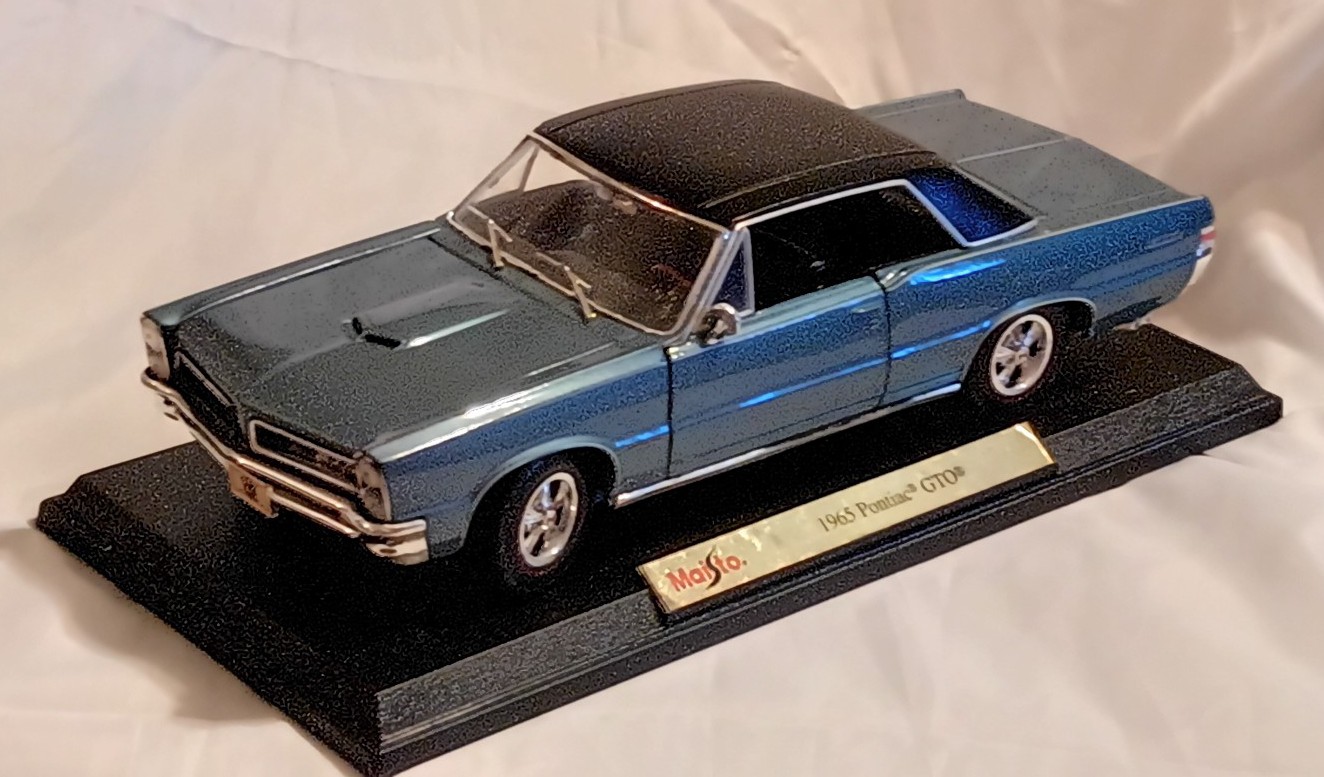 1965 Pontiac GTO - Metallic Blue - Die Cast Maisto Special Edition 1:18 scale