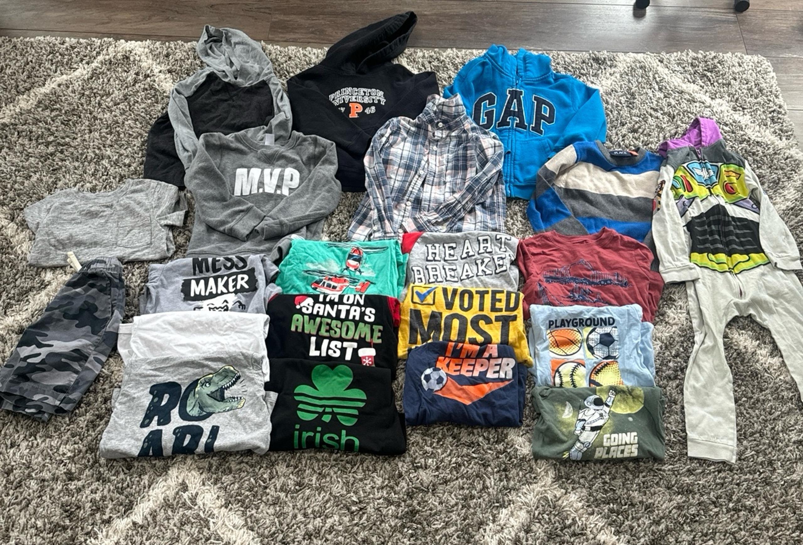 Boys 4T bundle (21 pieces)