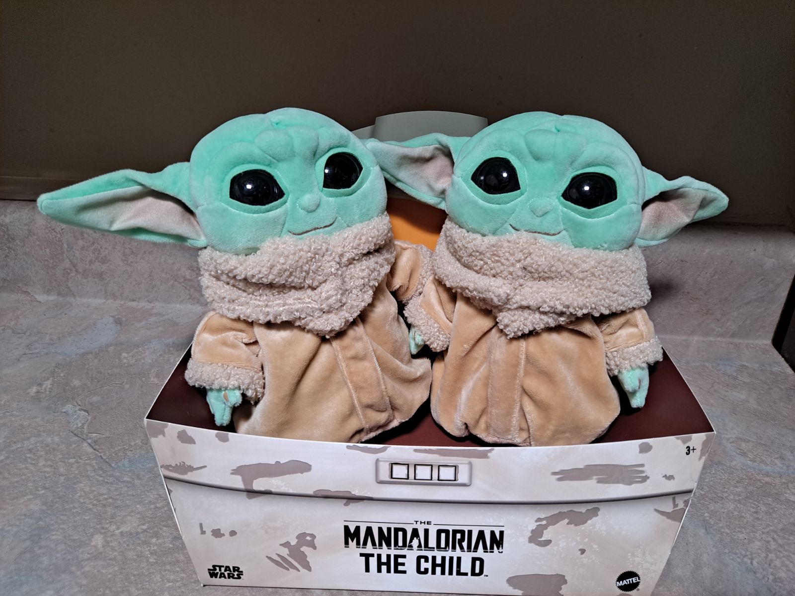 The Child Plush 8 Set with Display!!