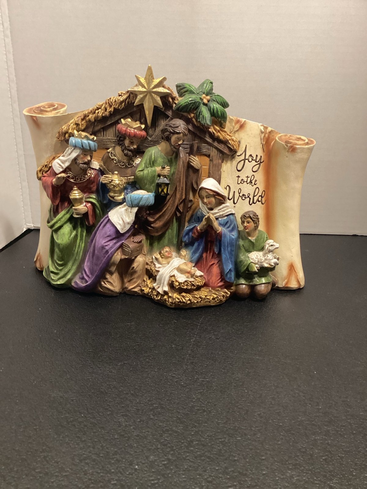 Nativity joy to the world