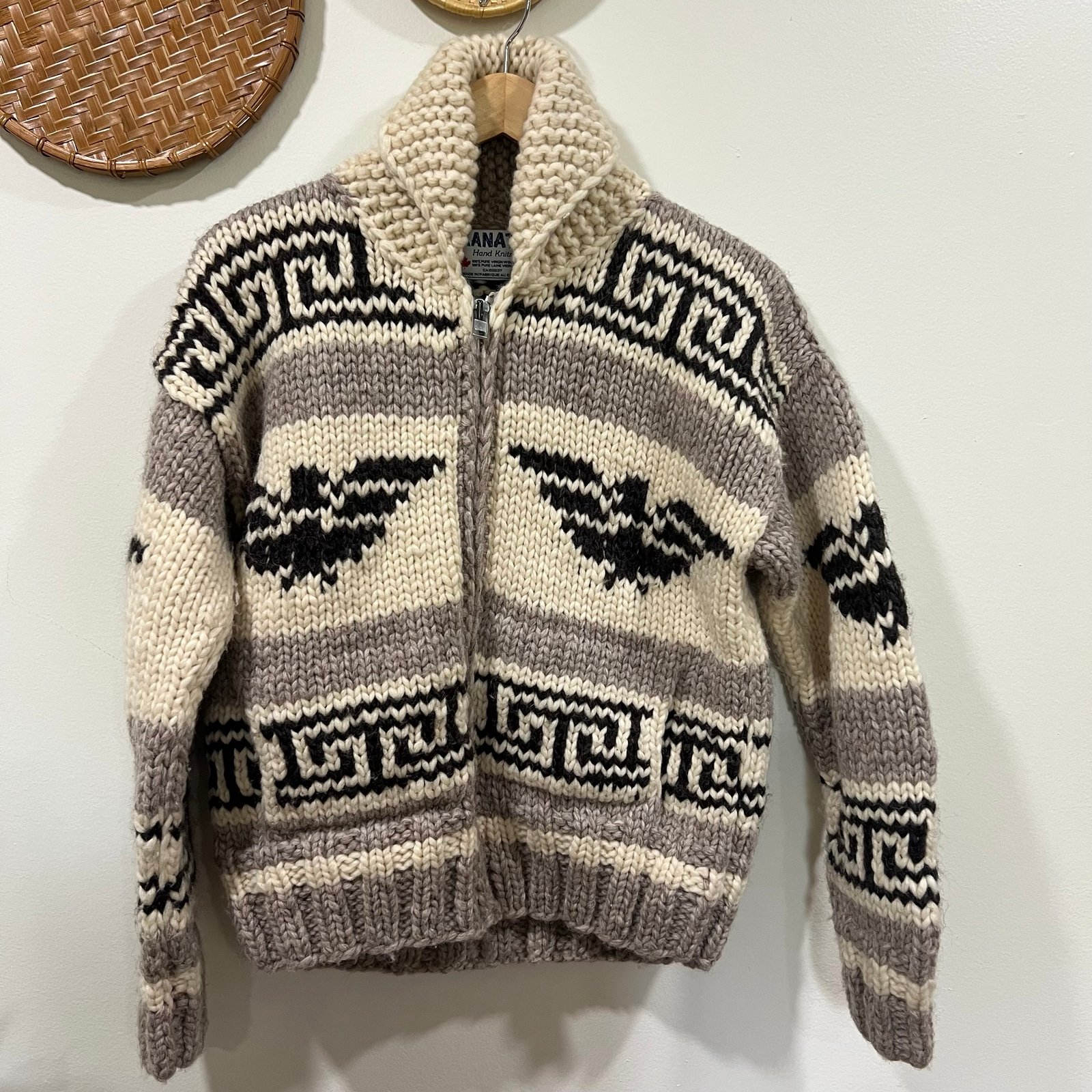 Vintage KANATA Cowichan 100% Pure Virgin Wool Hand Knit Sweater