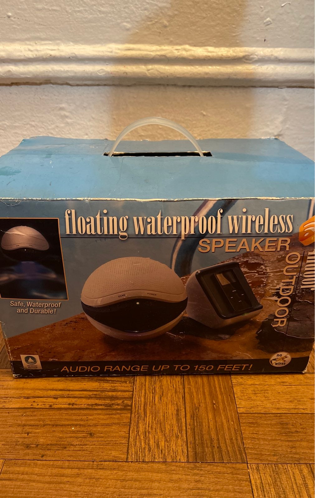 Floating waterproof wireless speaker