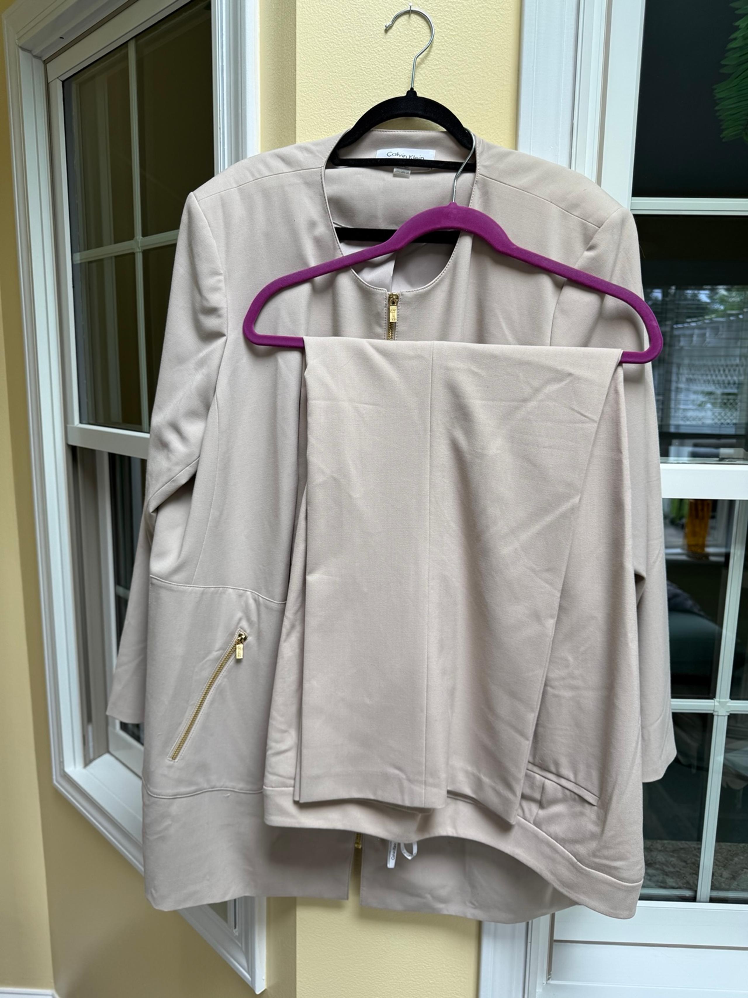 Calvin Klein Beige Blazer and Matching Pants 24w 3x