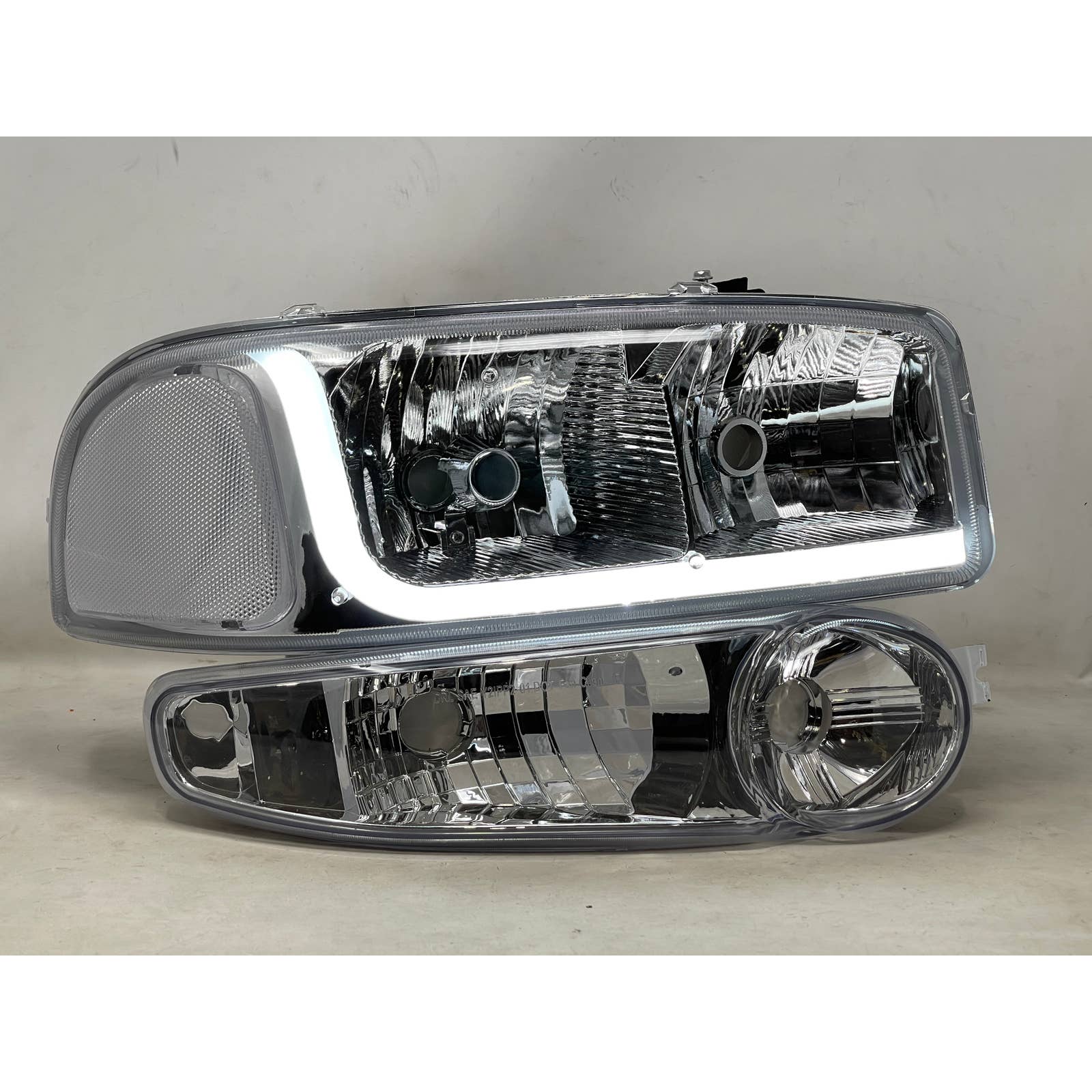 2001-2006 GMC Yukon Denali LED DRL Aftermarket Headlights