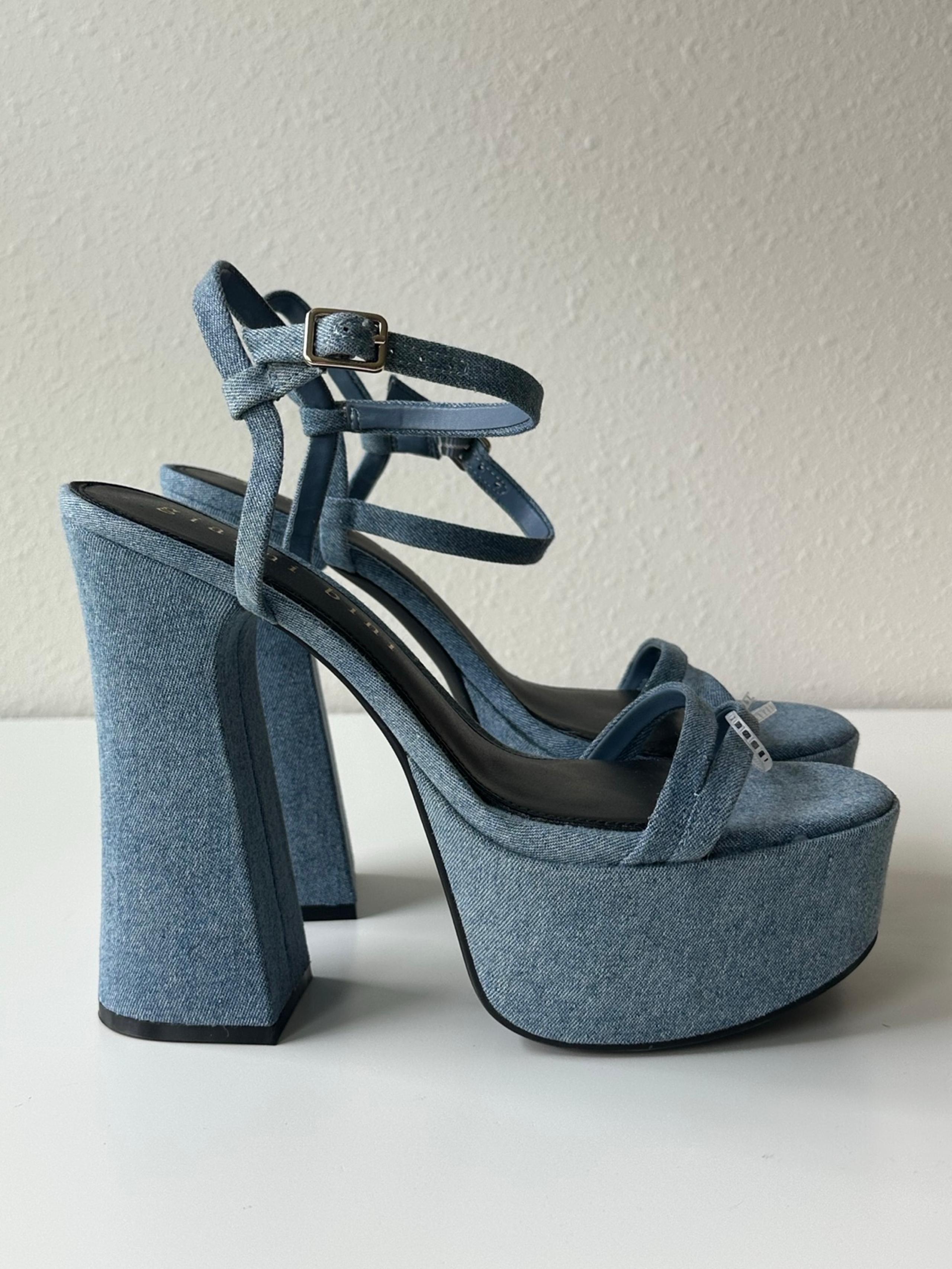 NWT Gianni Bini Babel Denim Strappy Platform Dress Sandals Size 9