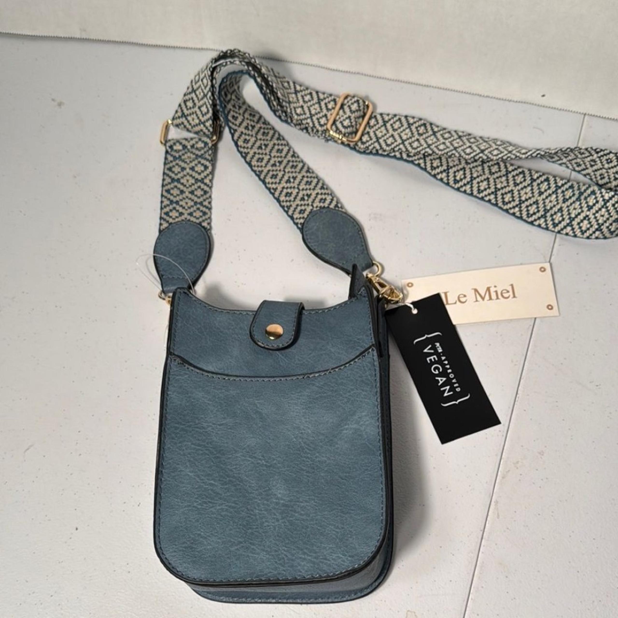 Le Miel Blue Vegan Crossbody Bag Blue Style LQ279 Guitar Like Strap NWT