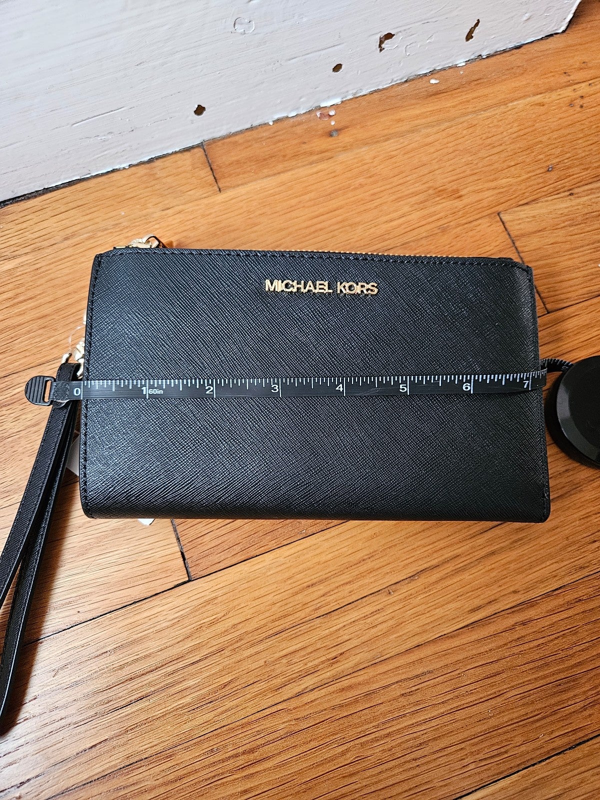 michael kors travel smartphone wristlet