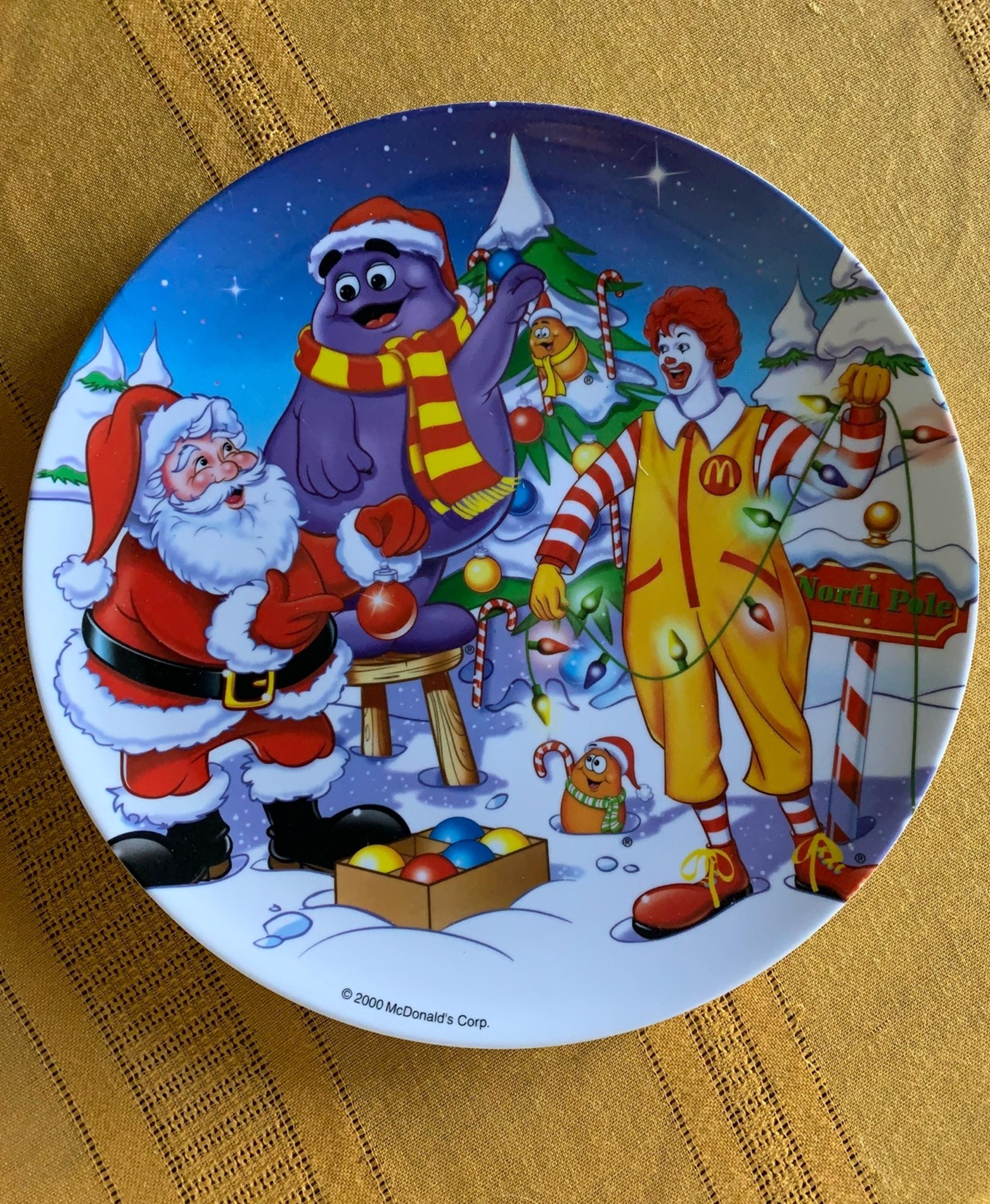 Vintage 2000 McDonald's Christmas 9.5" Plate Holidays Santa Grimmace Ronald.