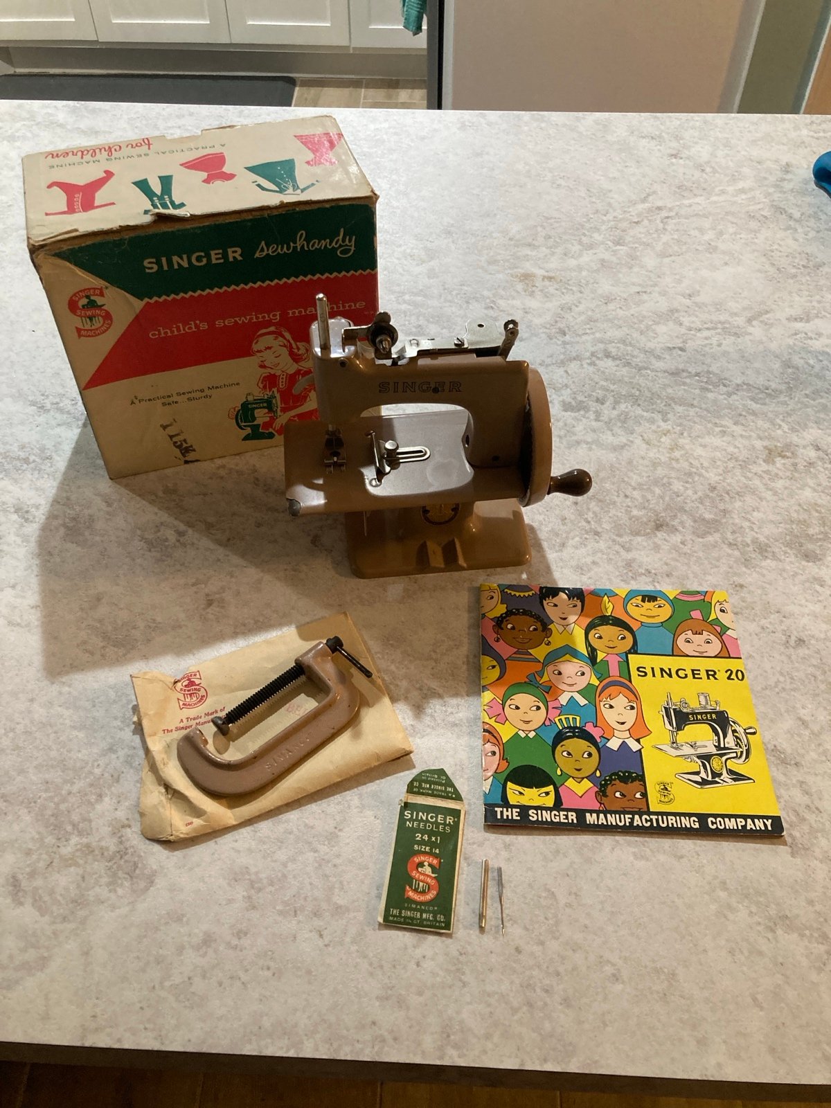 Singer sew handy VINTAGE 1955 child’s sewing machine