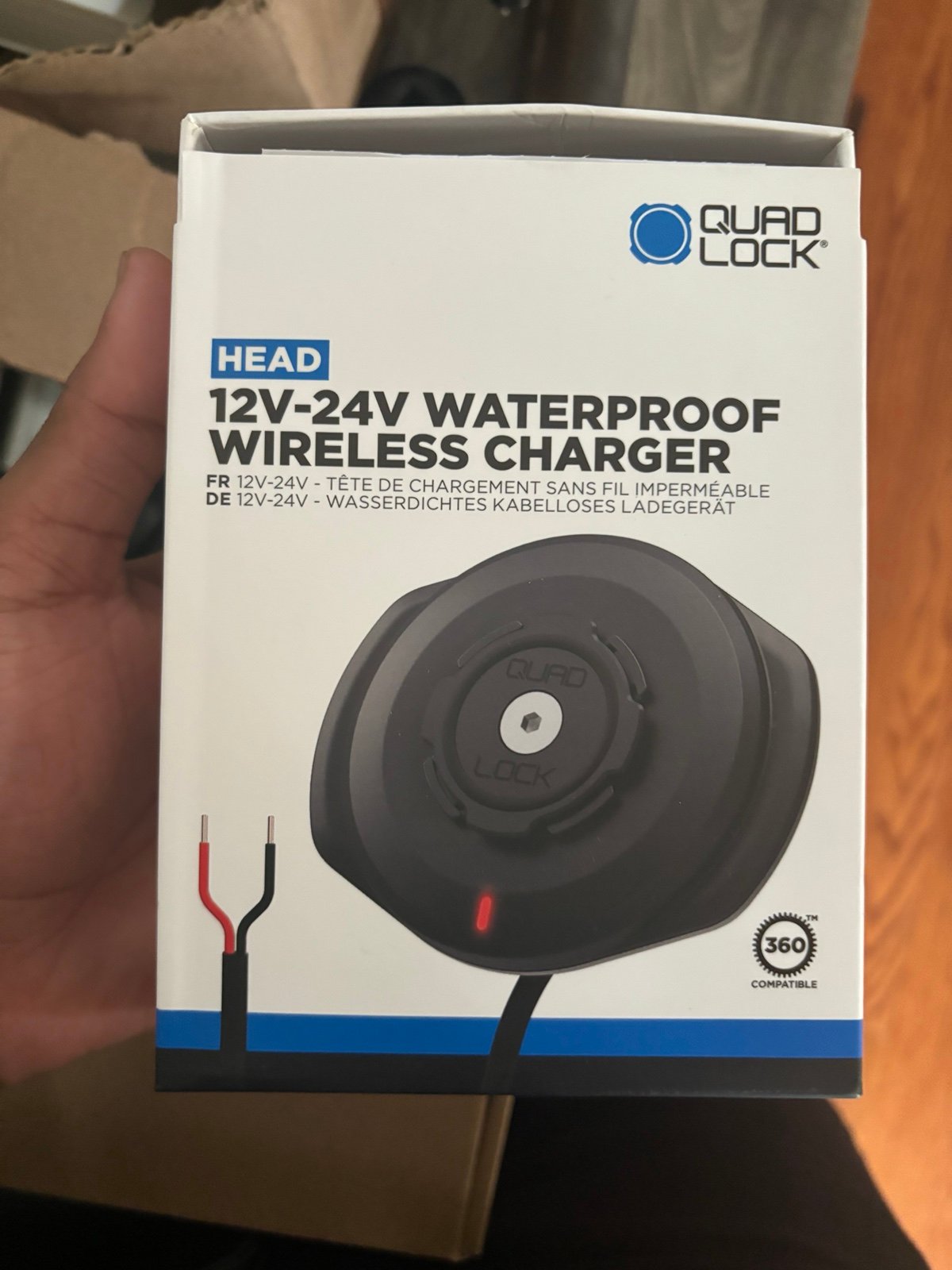 Quadlock waterproof wireless charger 12-24v