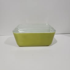 Vintage pyrex 502 B 1 1/2 pint avocado green refrigerator dish