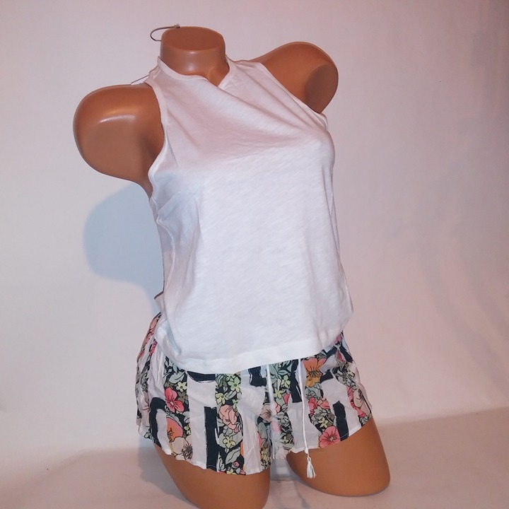 Victoria Secret Pajama Set Sleepwear Tank Top & Shorts White Black Floral XS